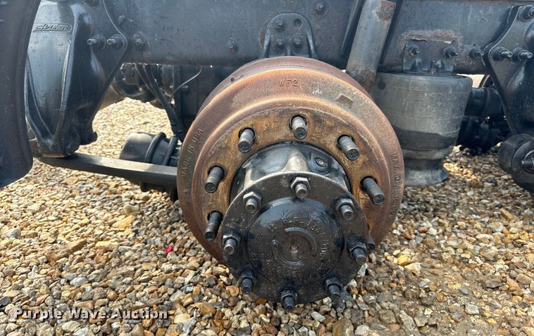 image for item OF9788 2015 Freightliner  semi truck rear end