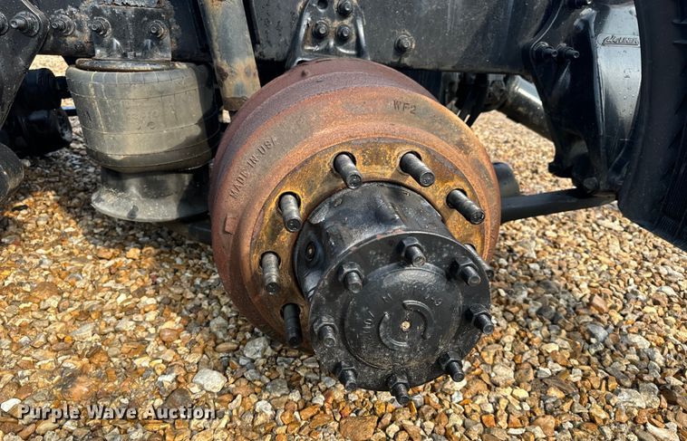 image for item OF9788 2015 Freightliner  semi truck rear end