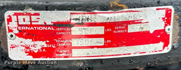 image for item OF9788 2015 Freightliner  semi truck rear end