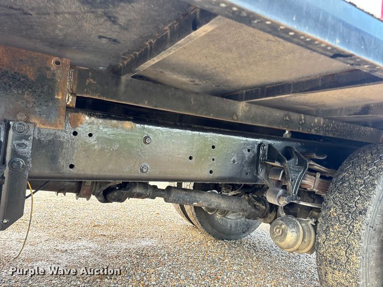 image for item OF9789 2006 International  7400 flatbed truck