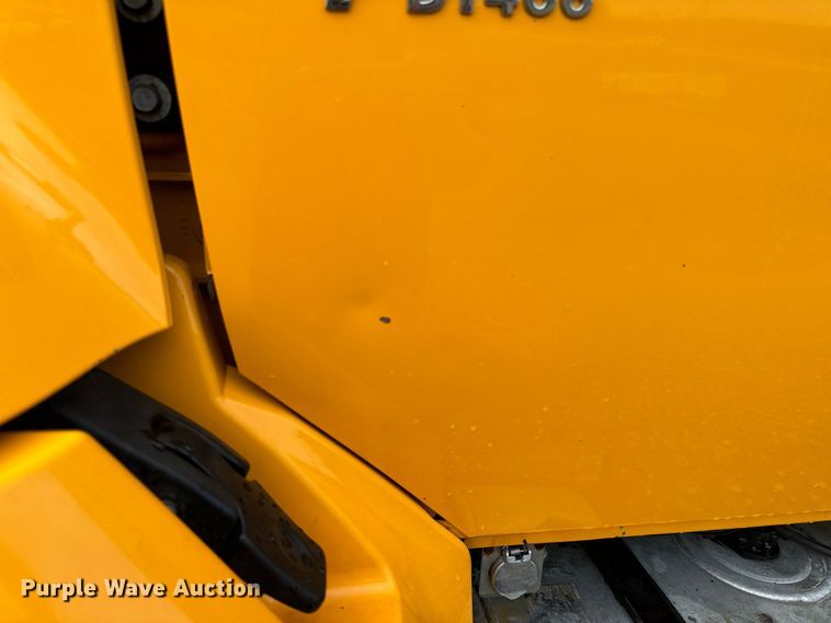 image for item OF9789 2006 International  7400 flatbed truck