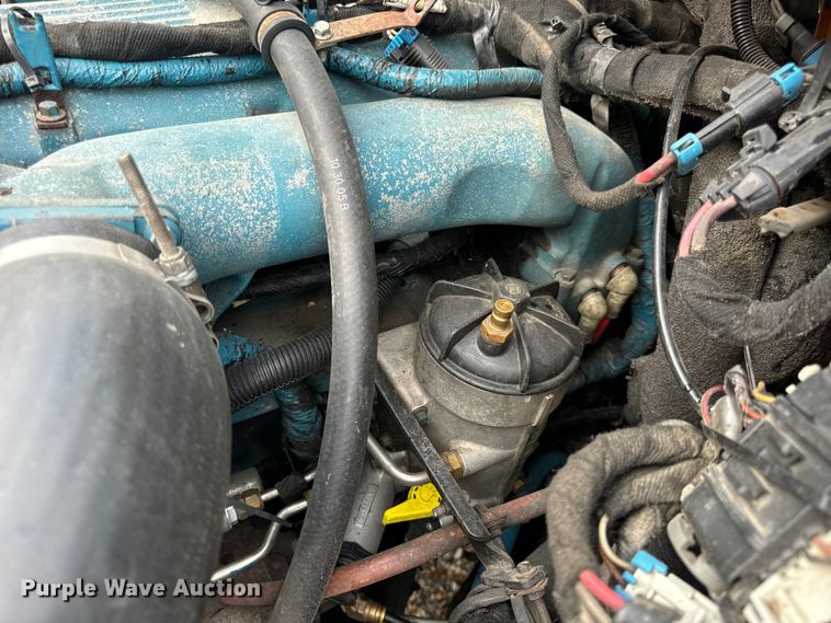 image for item OF9789 2006 International  7400 flatbed truck