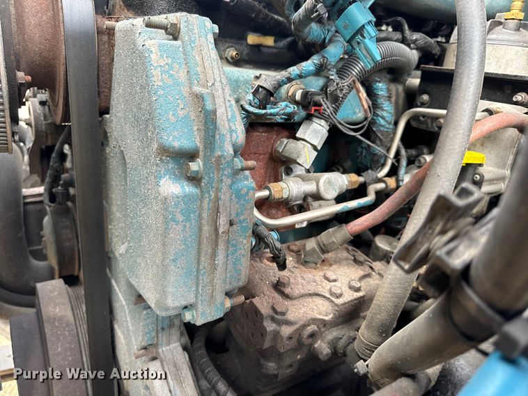 image for item OF9789 2006 International  7400 flatbed truck