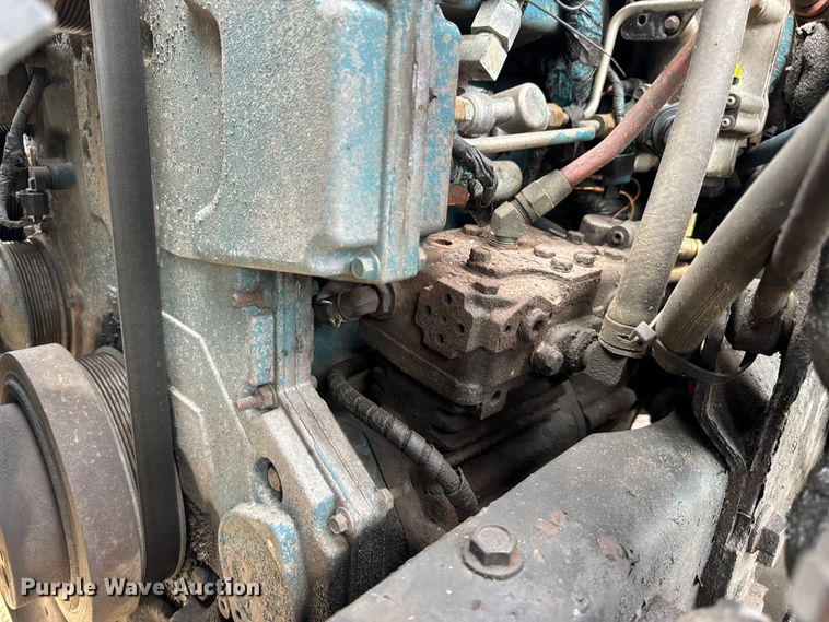 image for item OF9789 2006 International  7400 flatbed truck