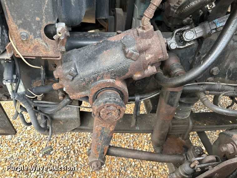 image for item OF9789 2006 International  7400 flatbed truck