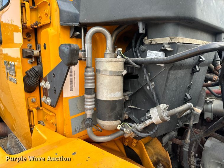 image for item OF9789 2006 International  7400 flatbed truck