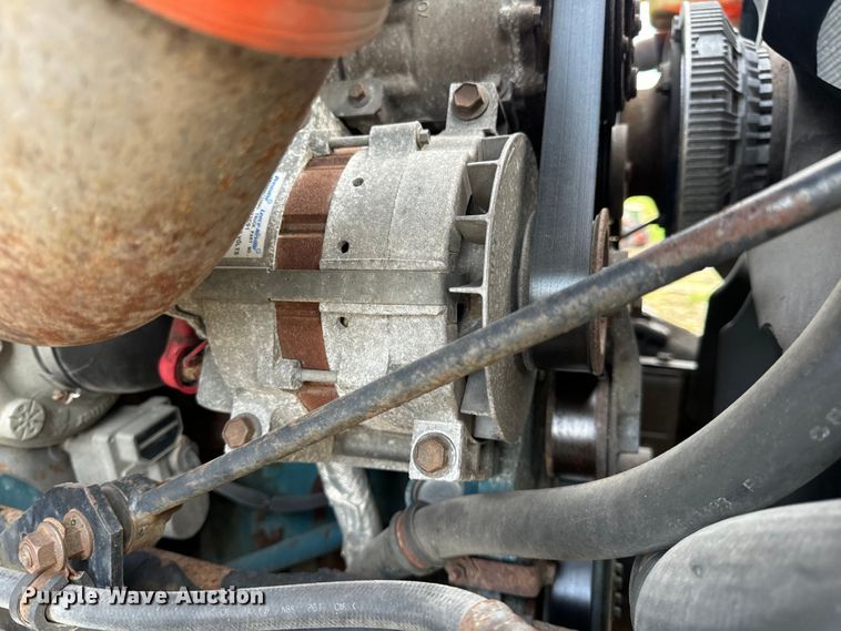 image for item OF9789 2006 International  7400 flatbed truck