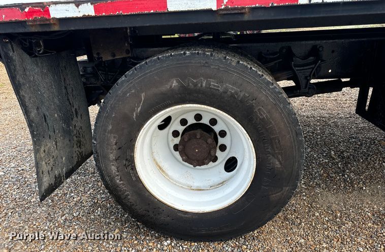 image for item OF9789 2006 International  7400 flatbed truck