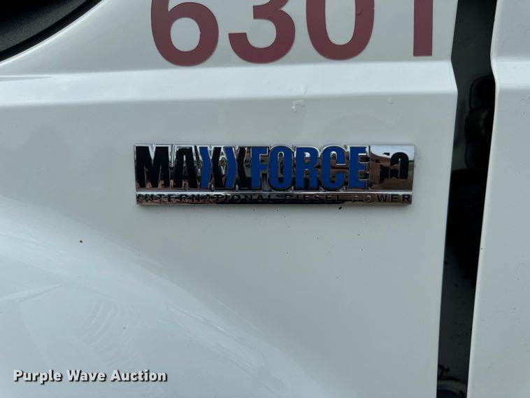 image for item OF9790 2009 International  WorkStar 7500 box truck