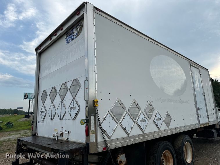 image for item OF9790 2009 International  WorkStar 7500 box truck