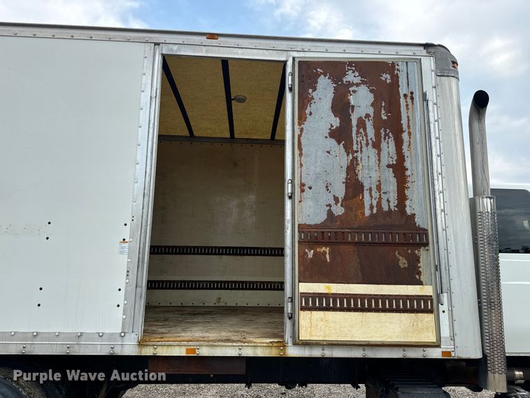 image for item OF9790 2009 International  WorkStar 7500 box truck