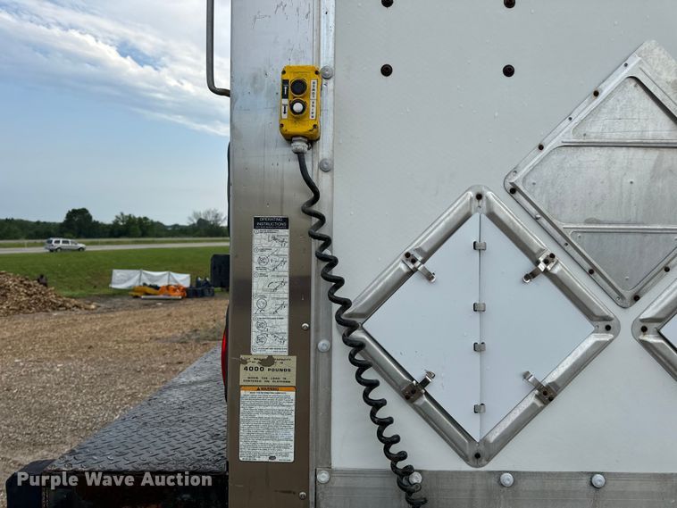 image for item OF9790 2009 International  WorkStar 7500 box truck