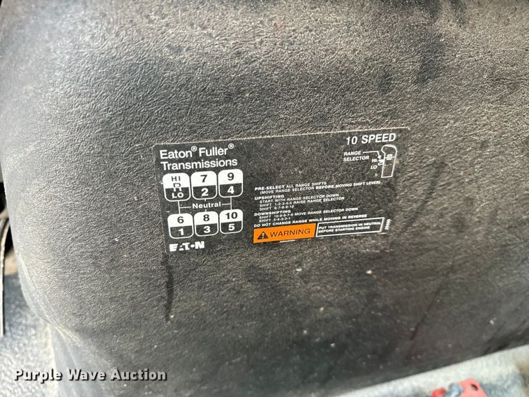 image for item OF9790 2009 International  WorkStar 7500 box truck