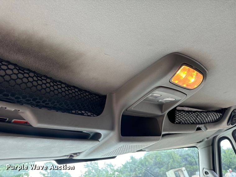 image for item OF9790 2009 International  WorkStar 7500 box truck