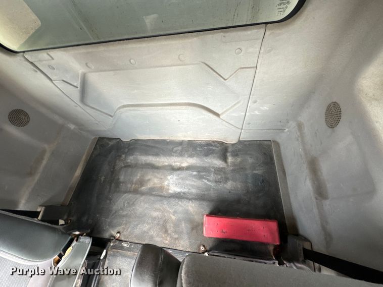 image for item OF9790 2009 International  WorkStar 7500 box truck