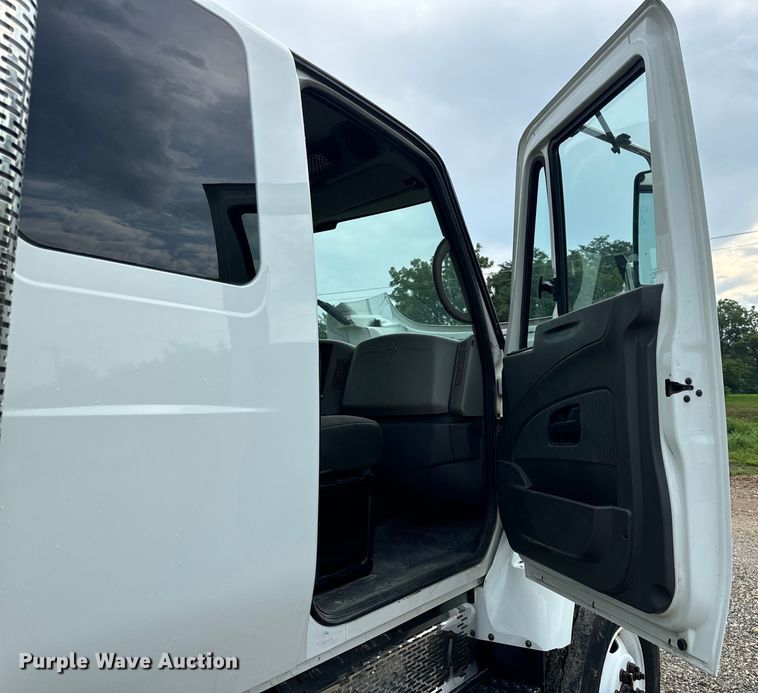 image for item OF9790 2009 International  WorkStar 7500 box truck