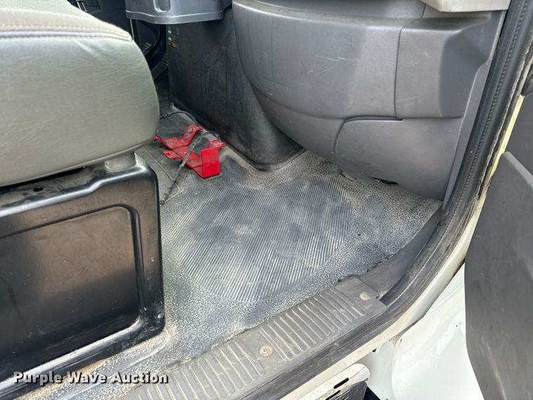 image for item OF9790 2009 International  WorkStar 7500 box truck