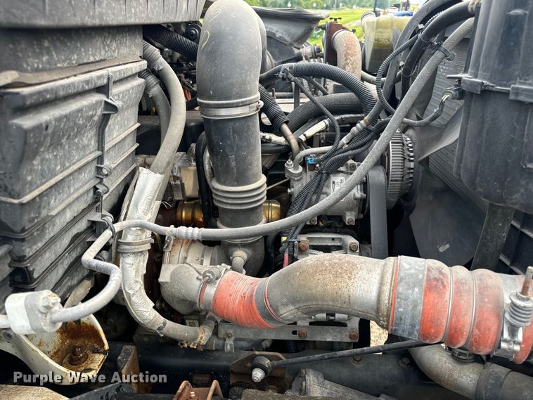 image for item OF9790 2009 International  WorkStar 7500 box truck