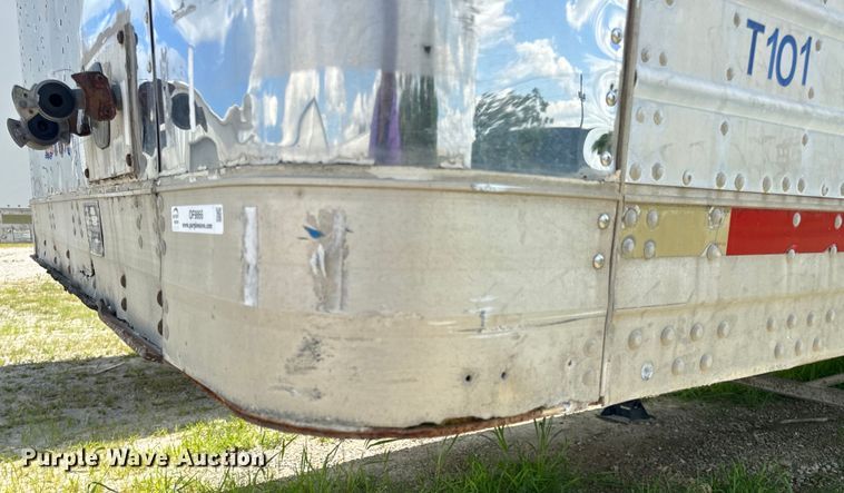 image for item OF9866 2000 Trailmobile dry van trailer
