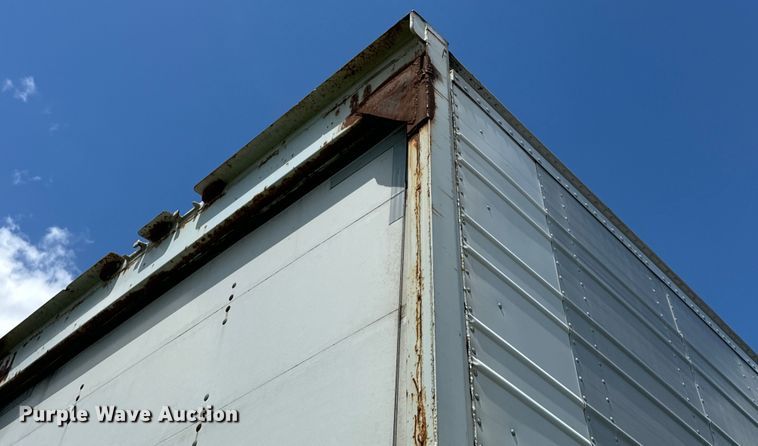 image for item OF9866 2000 Trailmobile dry van trailer