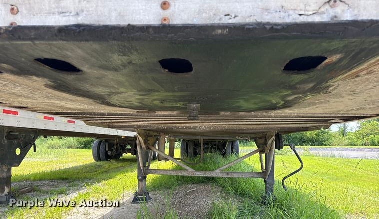 image for item OF9866 2000 Trailmobile dry van trailer