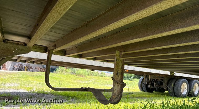 image for item OF9866 2000 Trailmobile dry van trailer