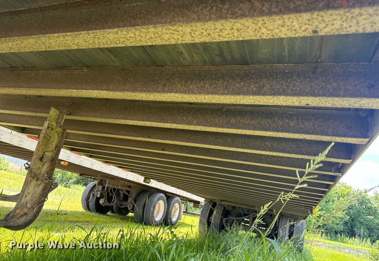 image for item OF9866 2000 Trailmobile dry van trailer