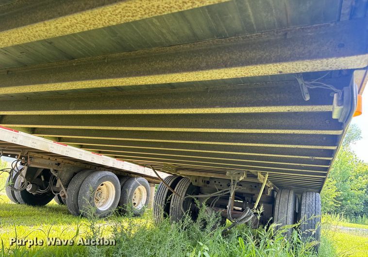 image for item OF9866 2000 Trailmobile dry van trailer