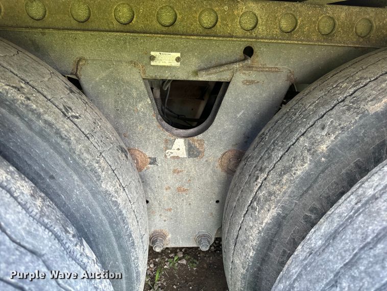 image for item OF9866 2000 Trailmobile dry van trailer