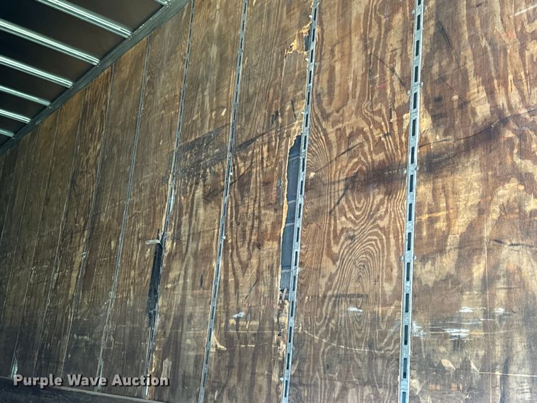 image for item OF9866 2000 Trailmobile dry van trailer