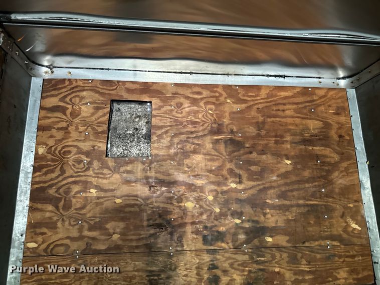 image for item OF9866 2000 Trailmobile dry van trailer