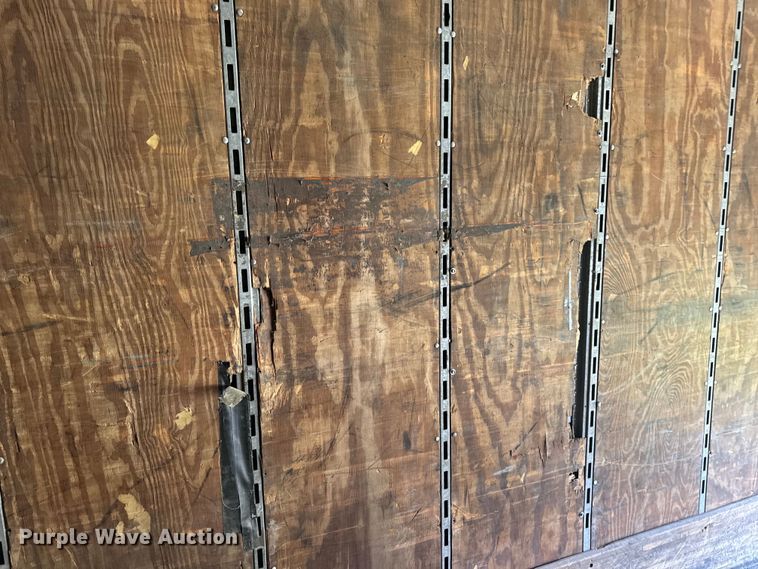 image for item OF9866 2000 Trailmobile dry van trailer