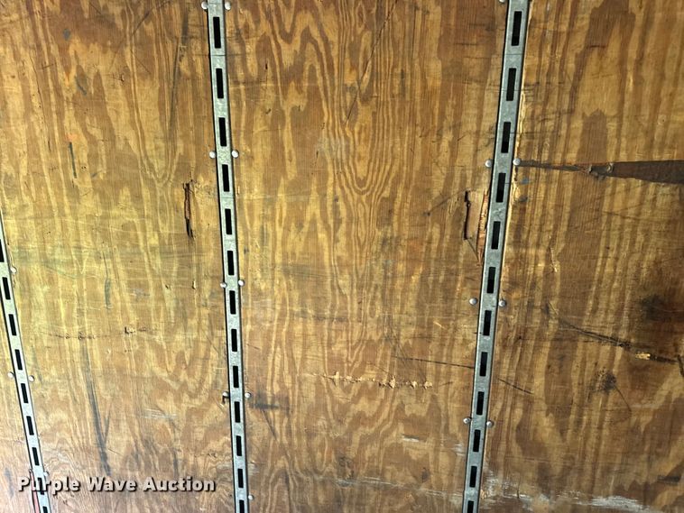 image for item OF9866 2000 Trailmobile dry van trailer