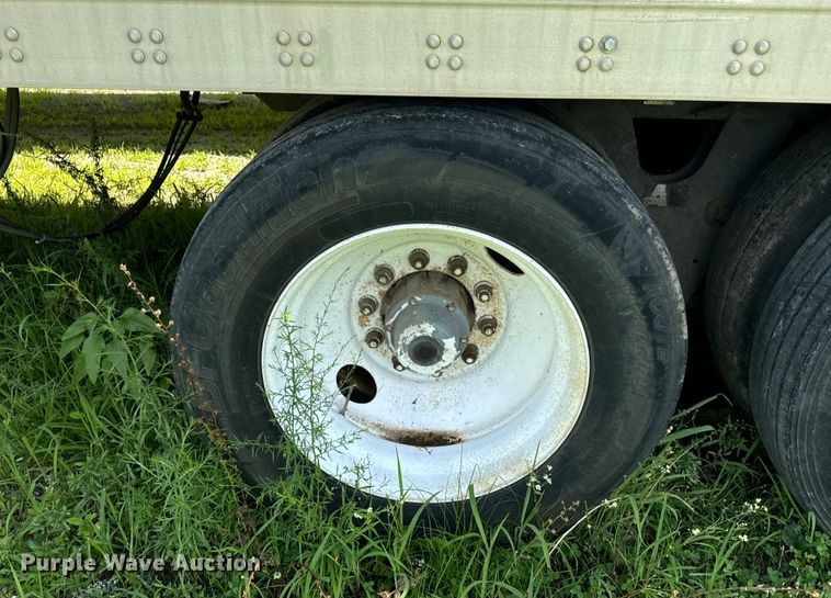 image for item OF9866 2000 Trailmobile dry van trailer