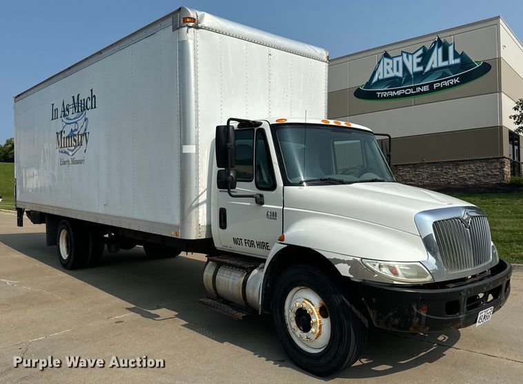 image for item OF9881 2007 International  4300 box truck