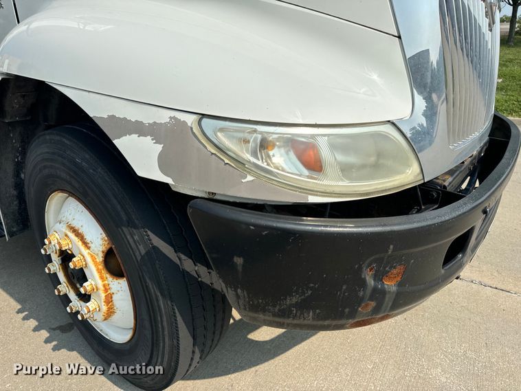 image for item OF9881 2007 International  4300 box truck