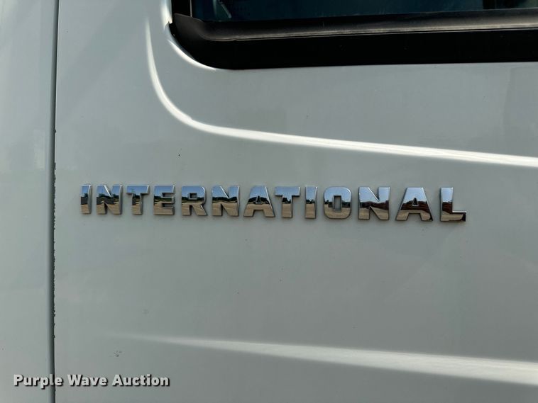 image for item OF9881 2007 International  4300 box truck