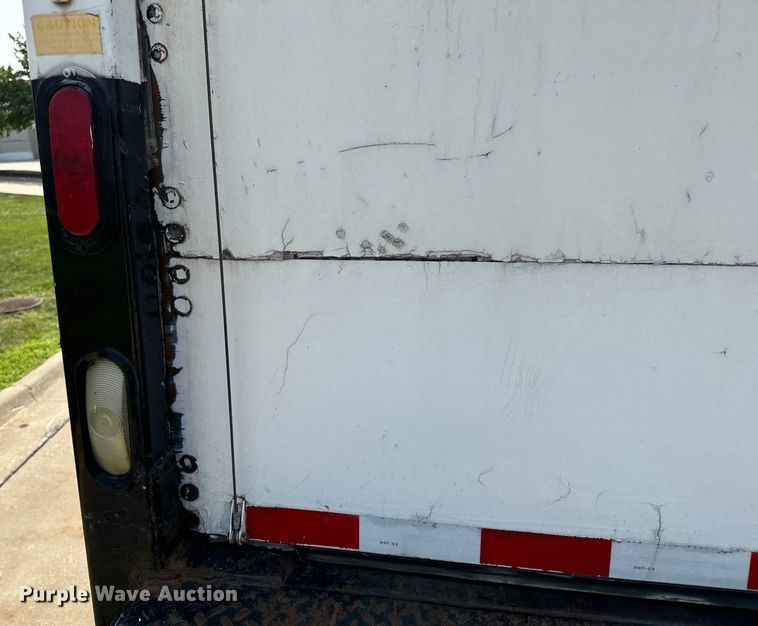 image for item OF9881 2007 International  4300 box truck