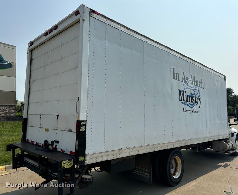 image for item OF9881 2007 International  4300 box truck