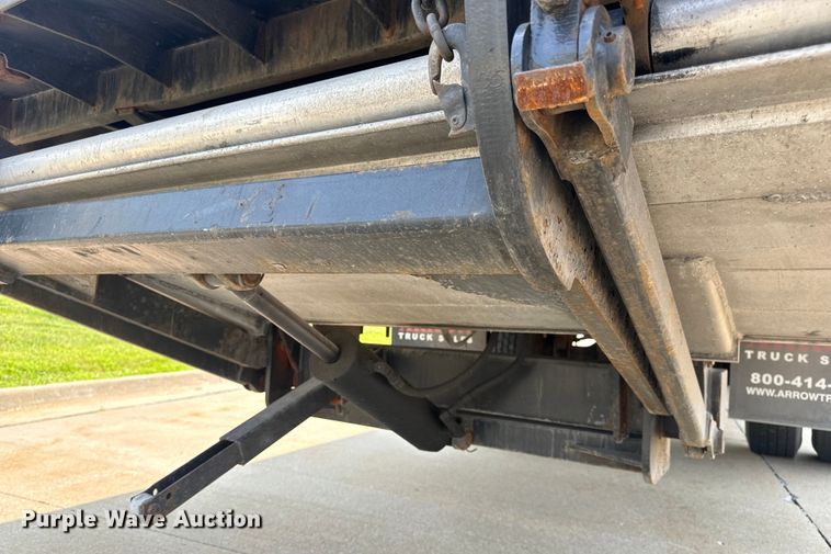 image for item OF9881 2007 International  4300 box truck