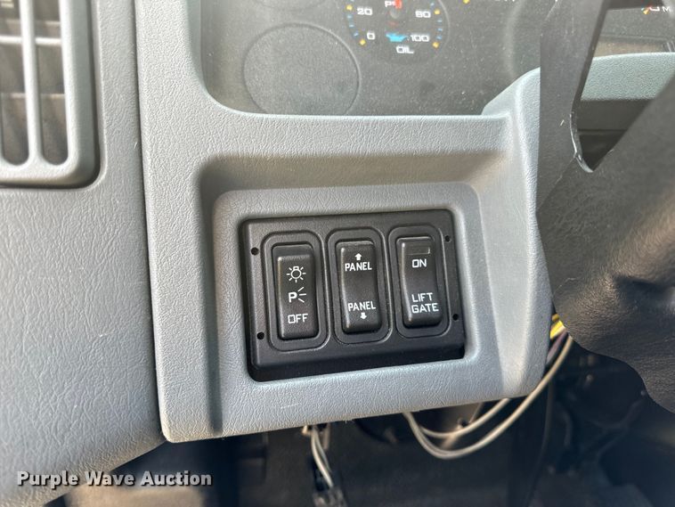 image for item OF9881 2007 International  4300 box truck