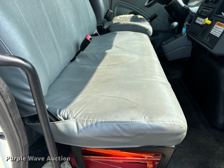 image for item OF9881 2007 International  4300 box truck