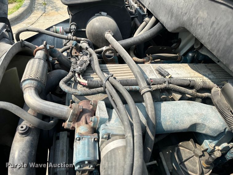 image for item OF9881 2007 International  4300 box truck