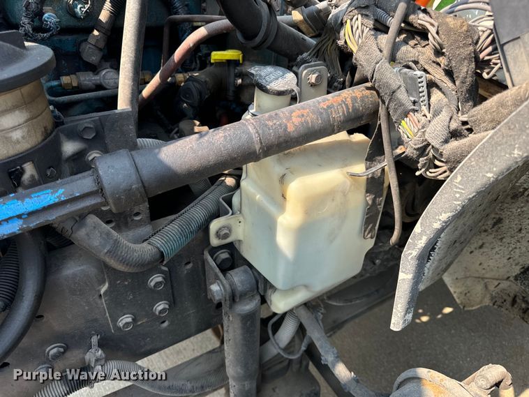 image for item OF9881 2007 International  4300 box truck