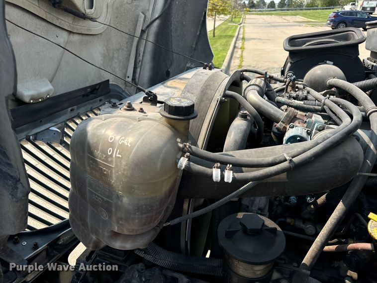 image for item OF9881 2007 International  4300 box truck