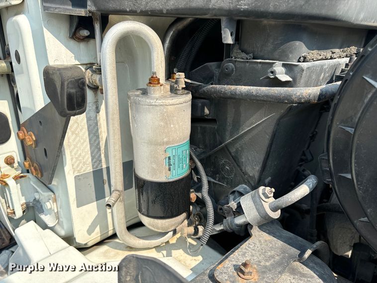 image for item OF9881 2007 International  4300 box truck