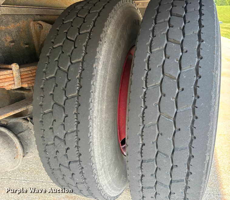 image for item OF9881 2007 International  4300 box truck