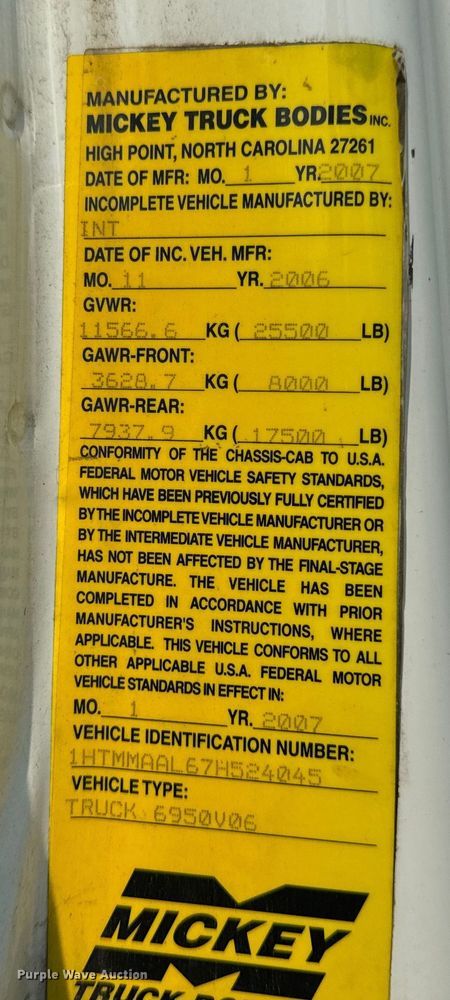 image for item OF9881 2007 International  4300 box truck