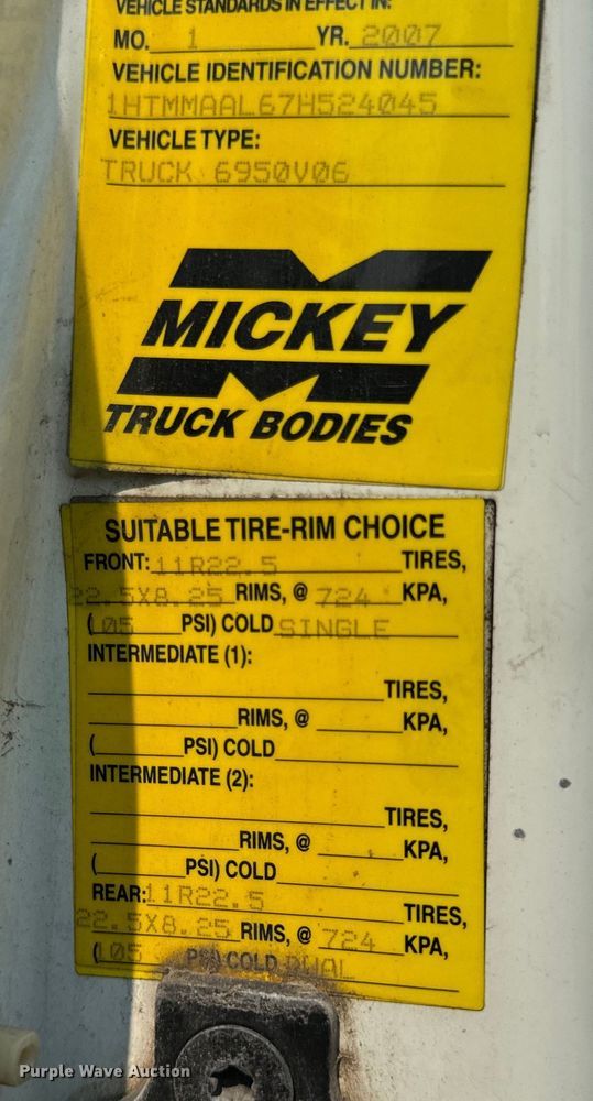 image for item OF9881 2007 International  4300 box truck