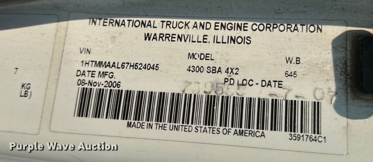 image for item OF9881 2007 International  4300 box truck
